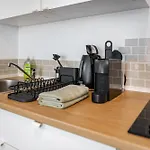 Mit Dachterrasse شقة