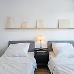 Mit Dachterrasse شقة *