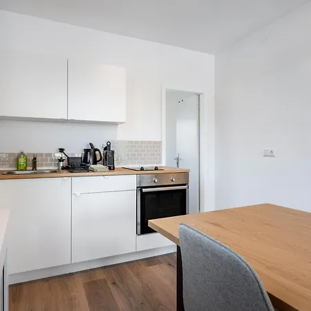 アパート Mit Dachterrasse ハイデ