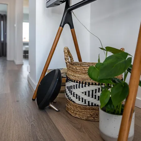 Mit Dachterrasse شقة *